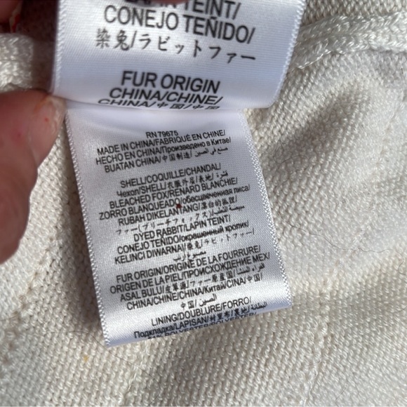 BCBG MAXAZRIA Darah Fur Vest in Cream~ Excellent Condition ~ Size XS
$277 - Picture 11 of 12